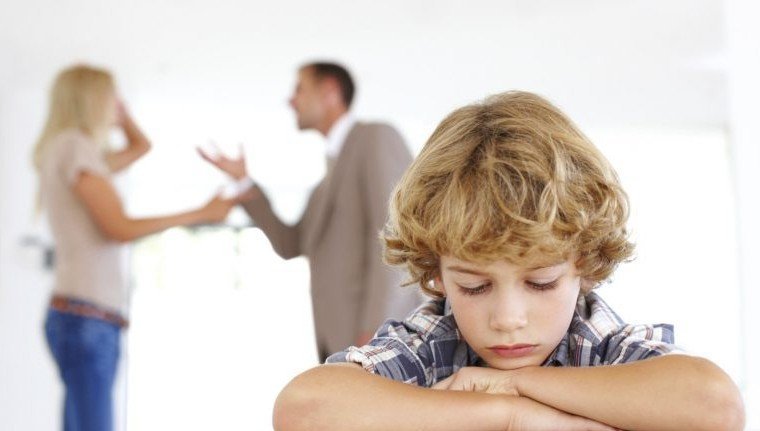 Πώς ανακοινώνουμε στα παιδιά το διαζύγιο